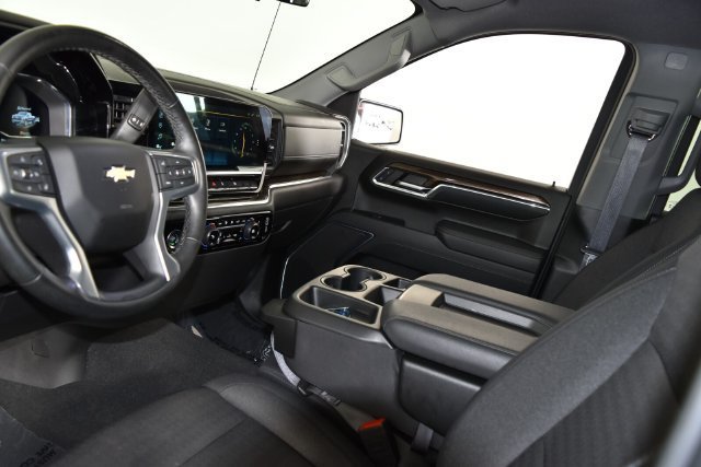 Used 2024 Summit White Chevrolet LT (2FL) image 15
