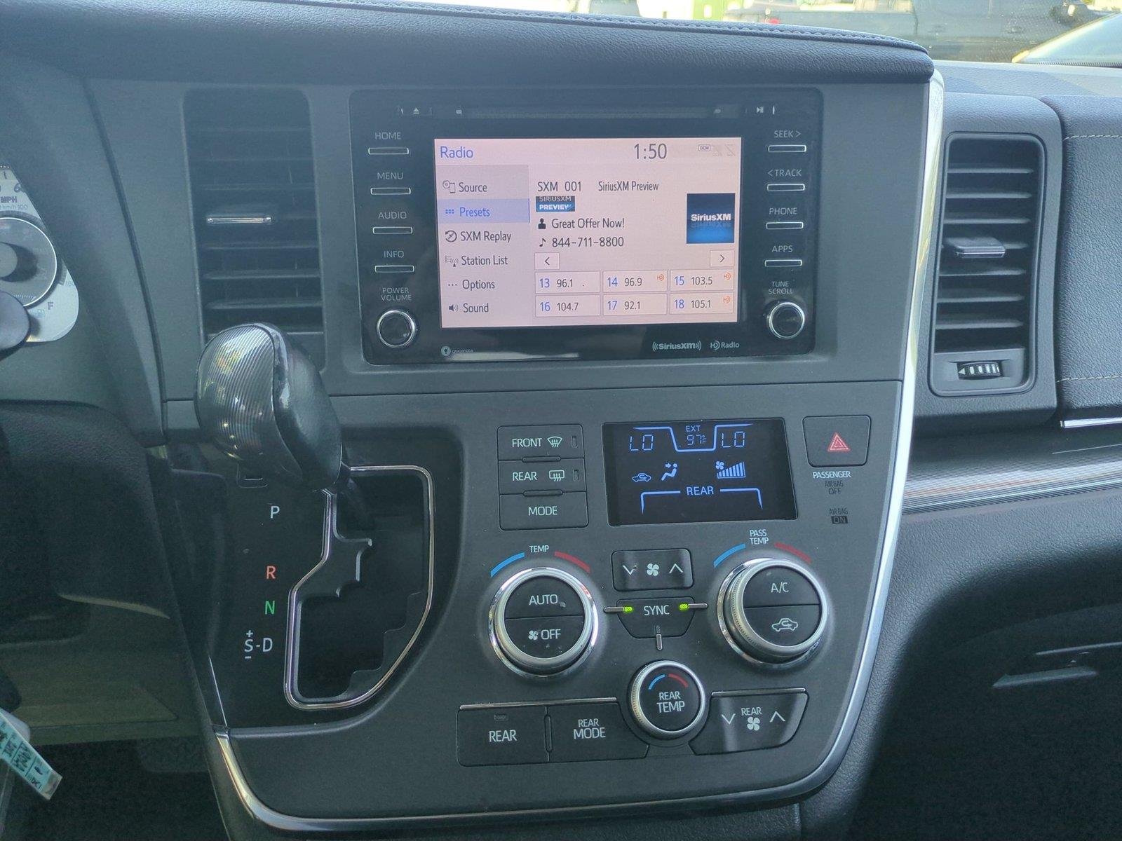 Used 2018  Toyota SE image 24