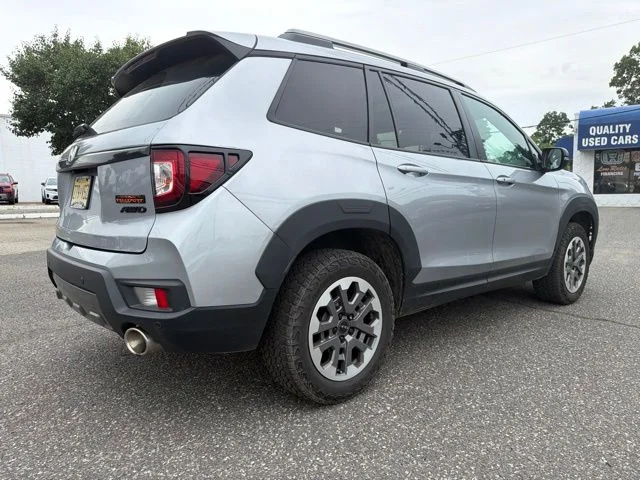 Certified Used 2025 Lunar Silver Metallic Honda TrailSport image 4