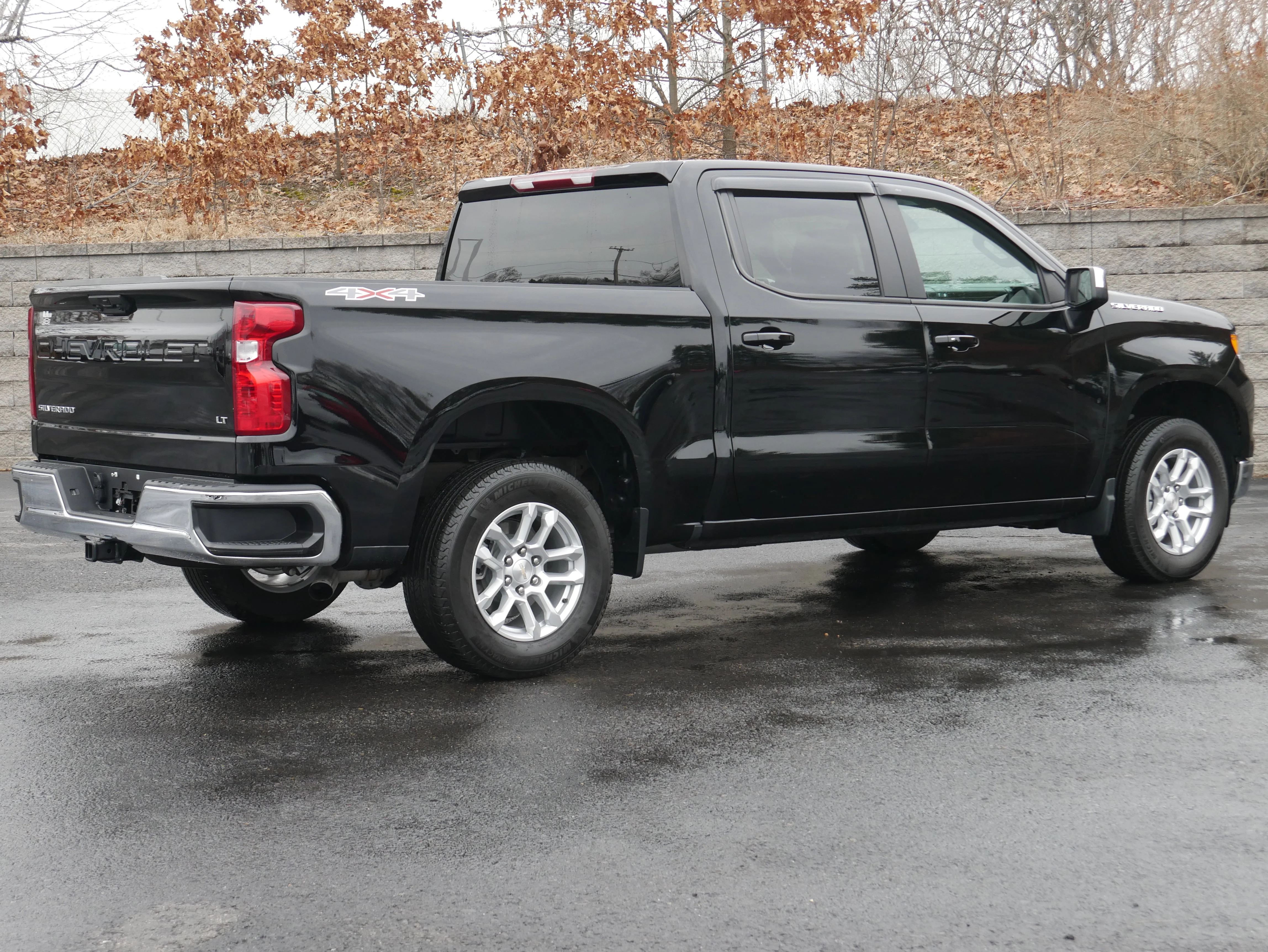 2023 Chevrolet Silverado 1500 LT - Photo 9