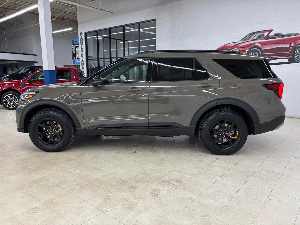 New 2026 Marsh Gray Ford Tremor® image 4