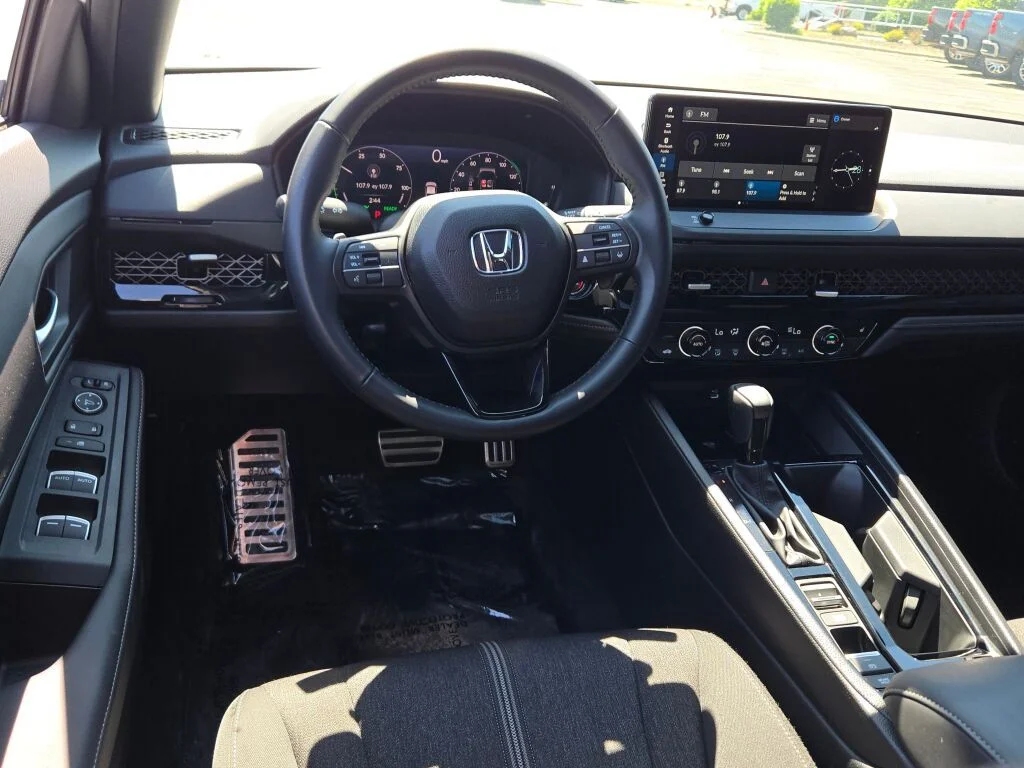 Used 2025 White Honda Sport image 18