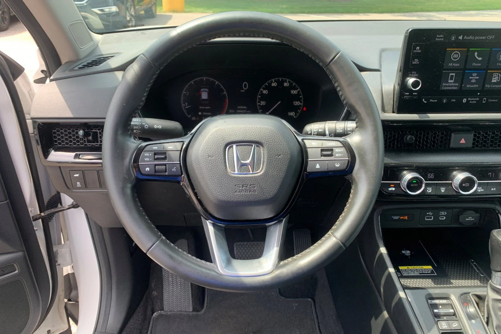 Used 2024 White Honda EX-L image 27