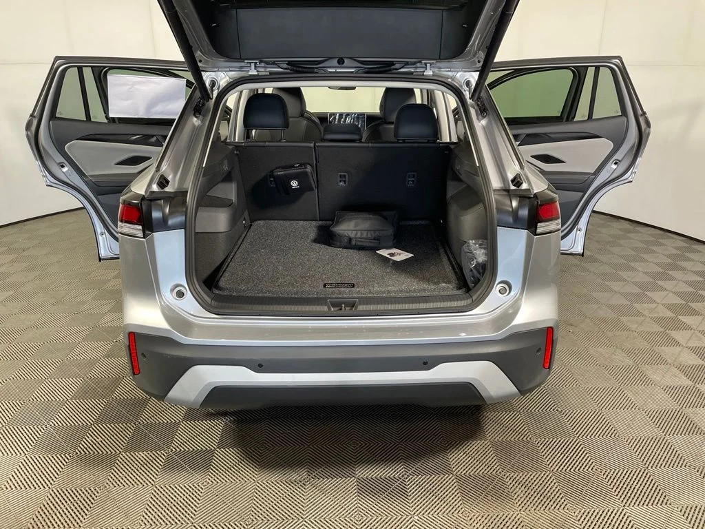 2026 Volkswagen Tiguan SE - Photo 21