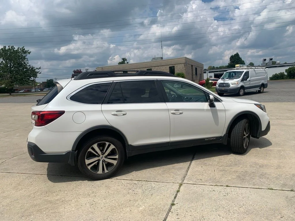 Used 2019 White Subaru 2.5i image 14