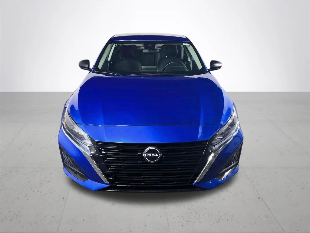 Used 2025 Blue Nissan 2.5 SV image 3