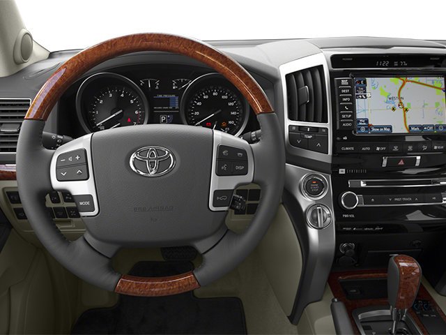 Used 2014 Silver Toyota  image 6