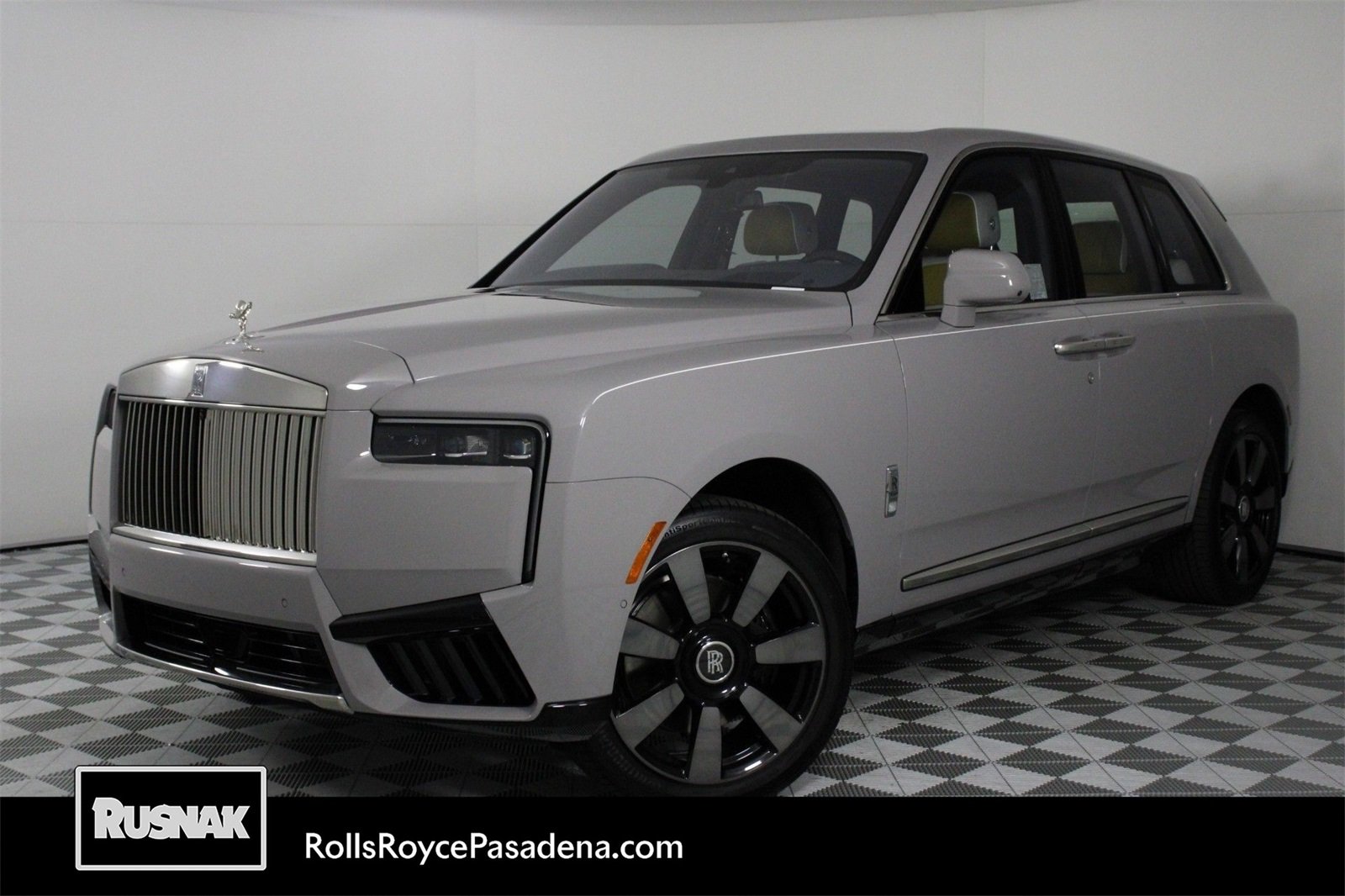2025 Rolls-Royce Cullinan Base