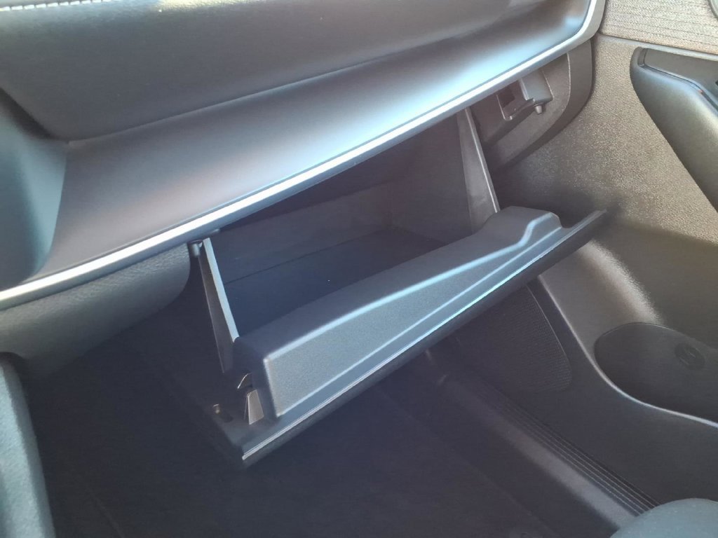 Used 2023 Gun Metallic Nissan S *only 4k miles!* image 33