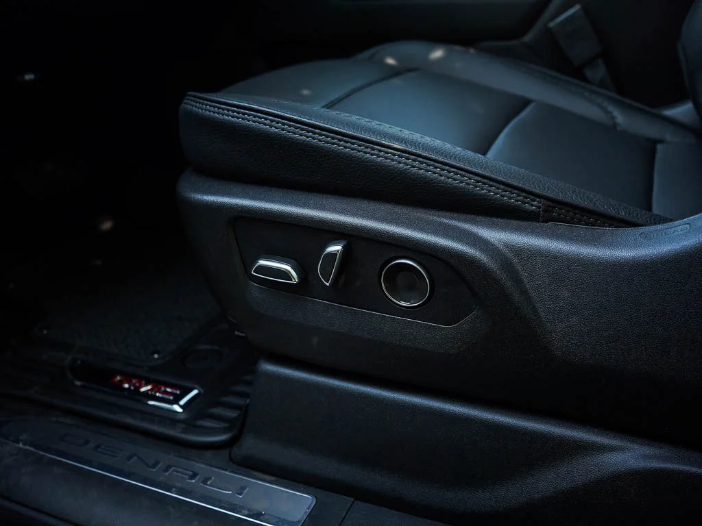 2026 GMC Sierra 3500HD Denali - Photo 18