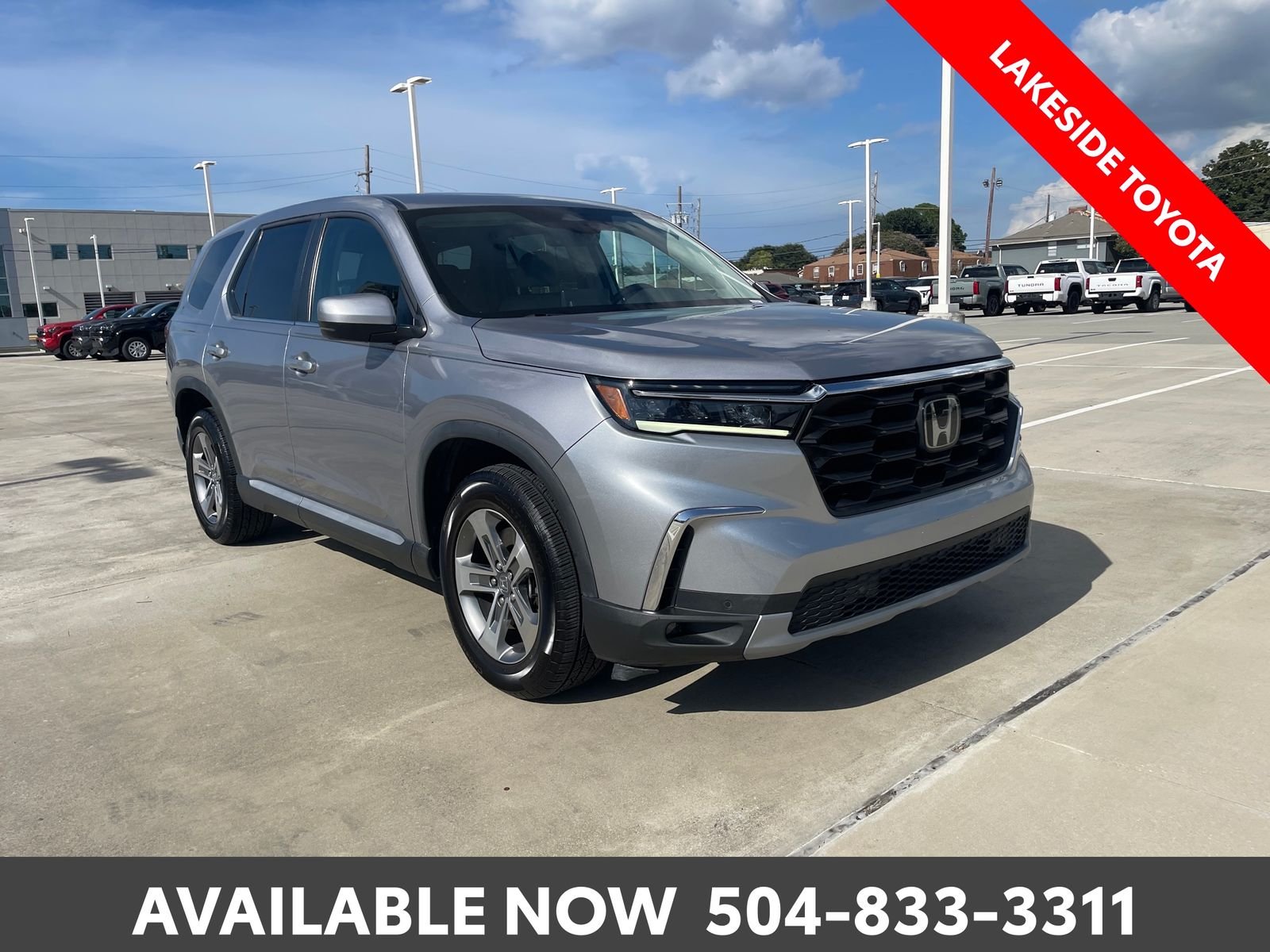 Used 2023 Silver Honda EX-L image 7