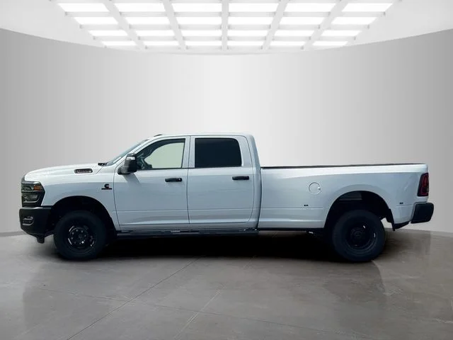 New 2026 Bright White Clear-Coat Exterior Paint RAM TRADESMAN image 4