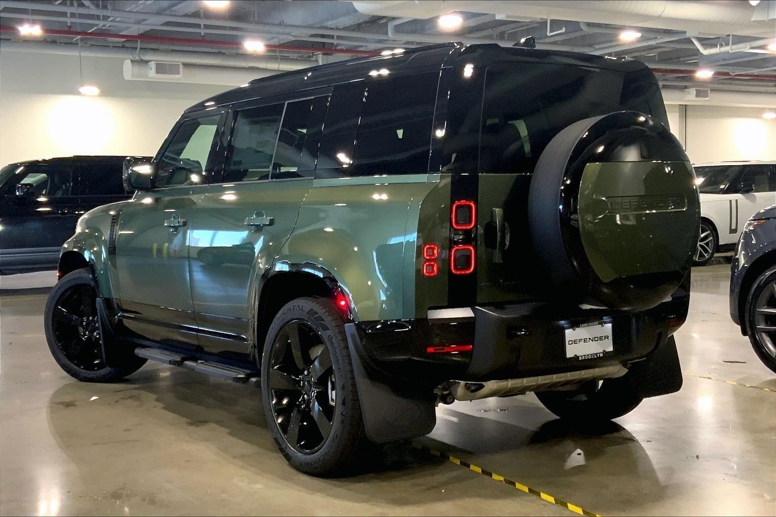 New 2026 Woolstone Green LAND ROVER X-Dynamic SE image 12