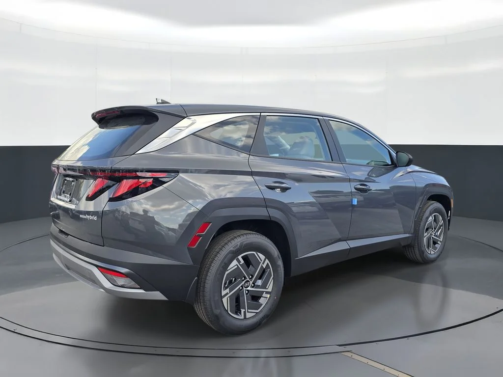 New 2026 Gray Hyundai  image 3