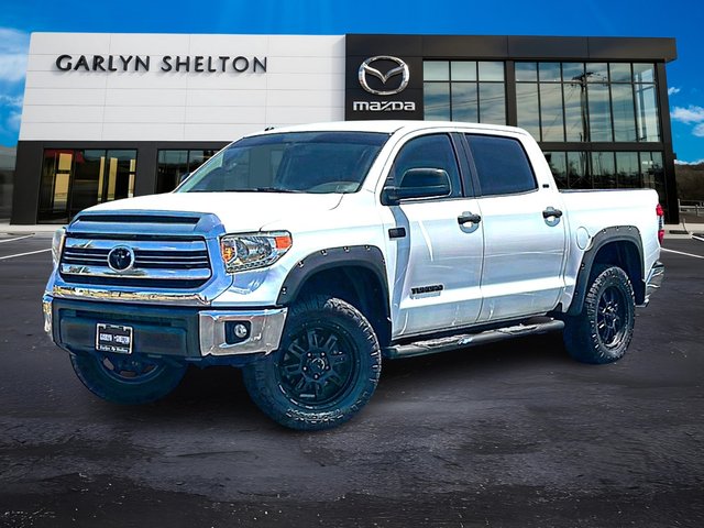 Pre-Owned 2017 Toyota Tundra I-FORCE 5.7L V-8 DOHC, variable valve control, regular unleaded, engine with 381HP 4x2 SR5 5.7L V8