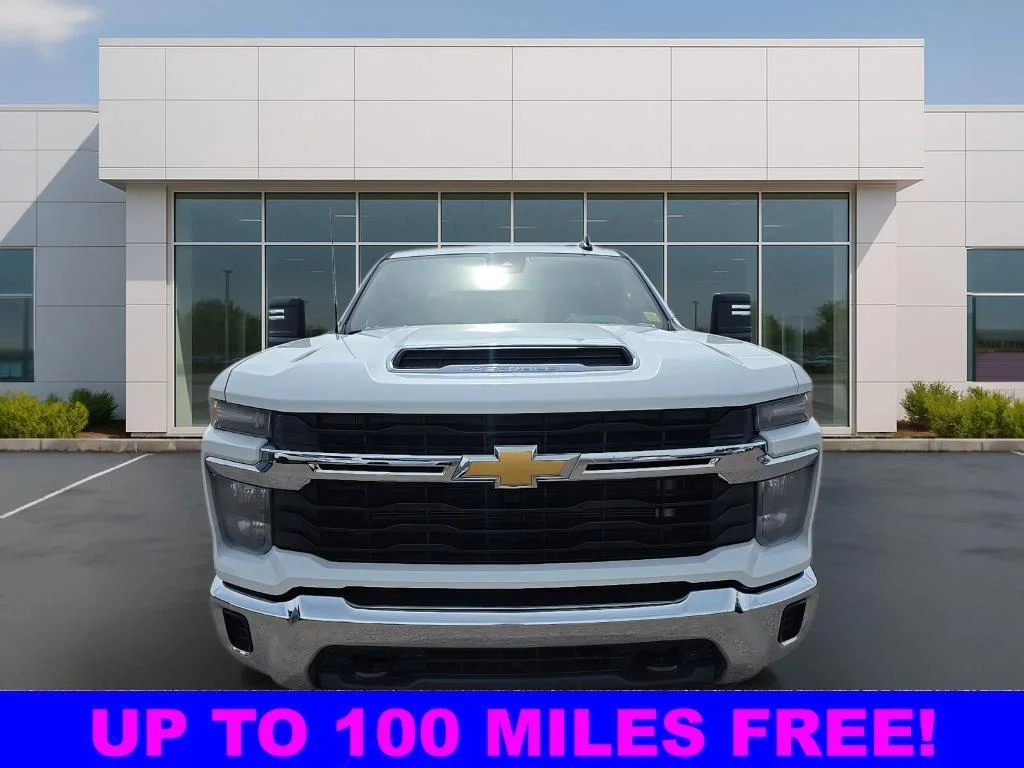 Used 2024 Summit White Chevrolet LT image 2
