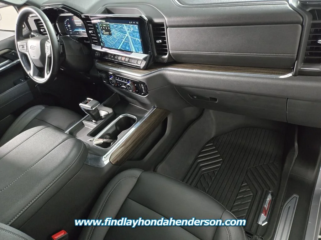 Used 2025 Sterling Gray Metallic Chevrolet LT Trail Boss image 22