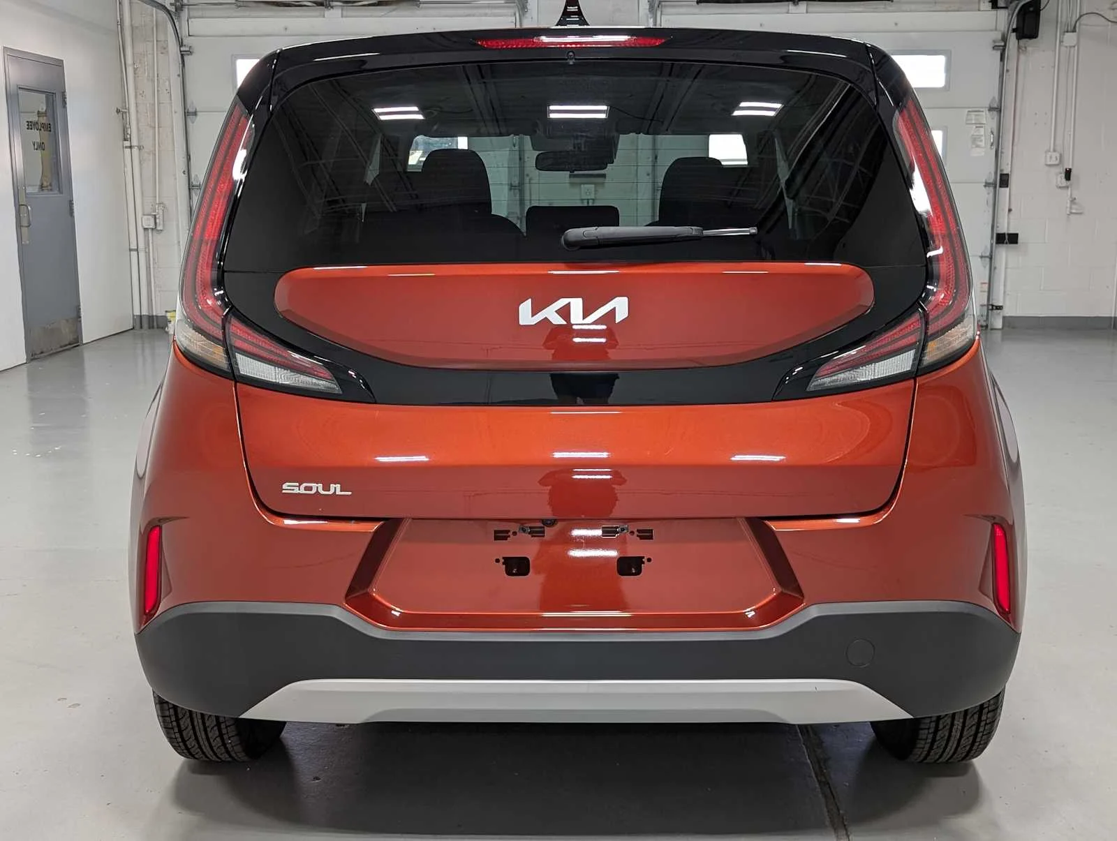 Used 2023 Mars Orange Kia LX image 9