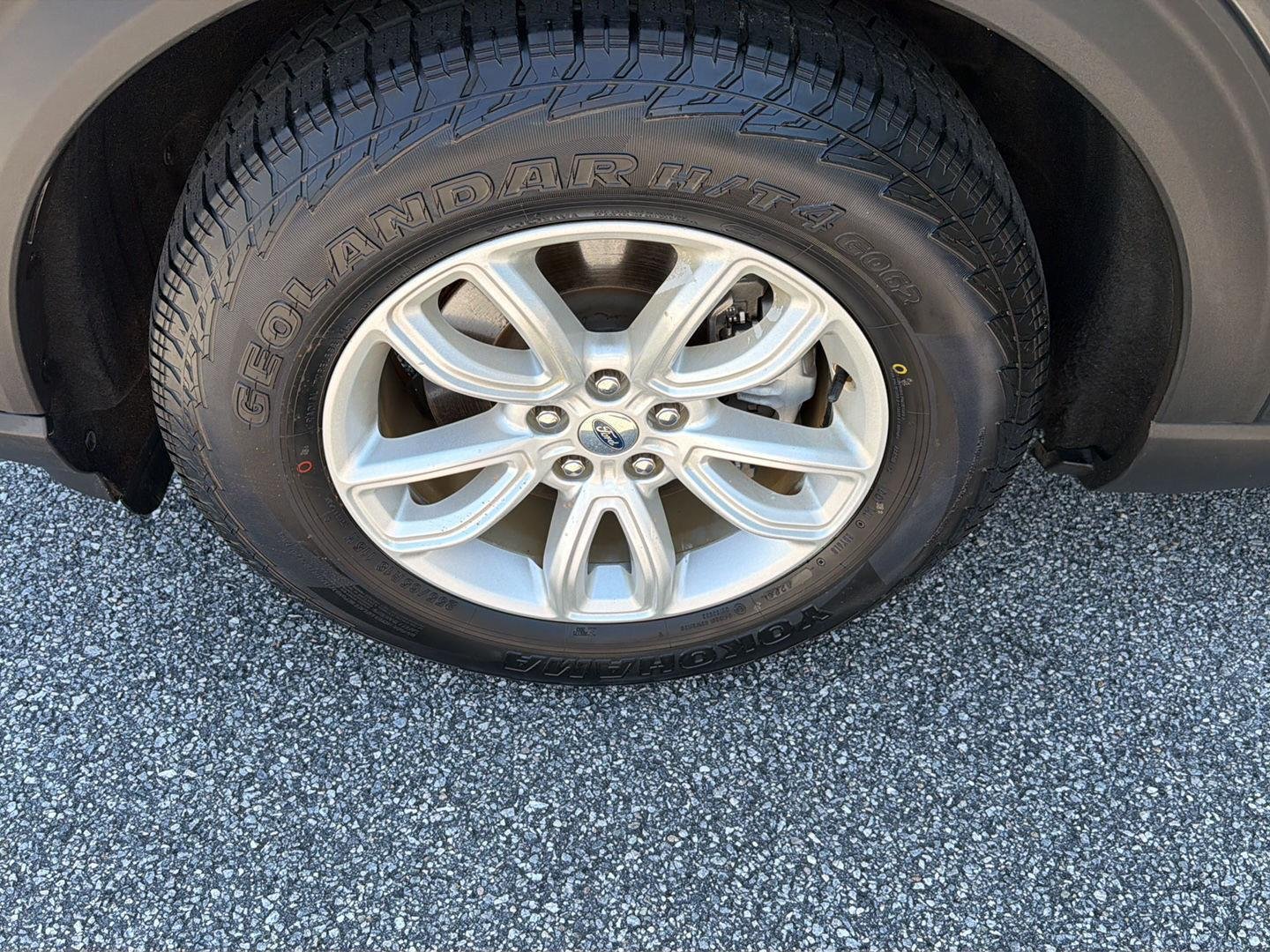 Used 2020 Magnetic Ford Base image 35