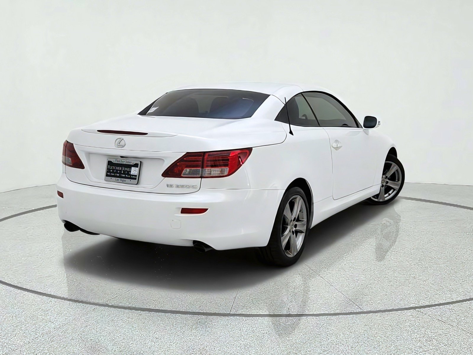 Used 2013 Starfire Pearl Lexus 2-DR. HARDTOP CONV image 9