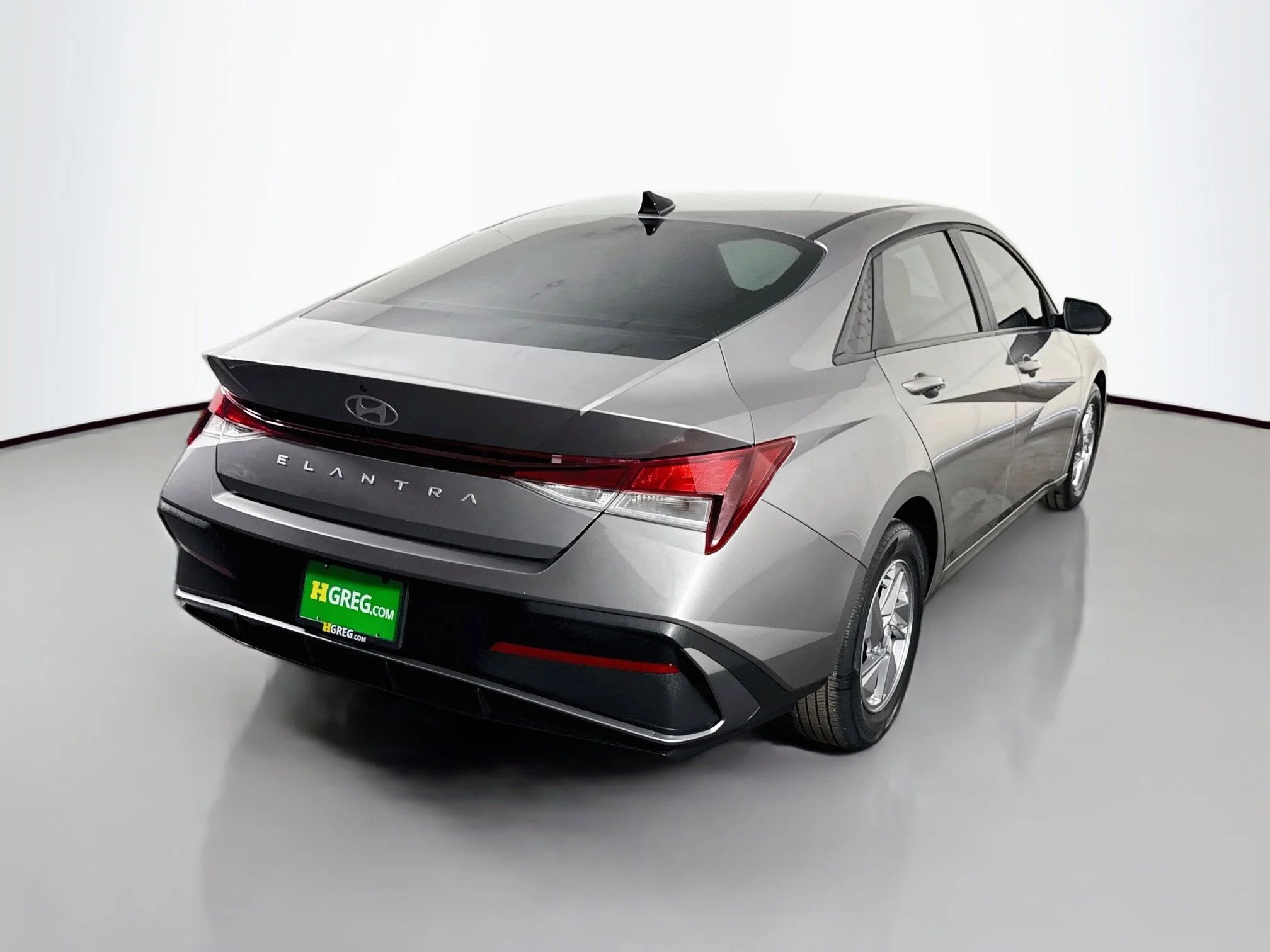 Used 2024 Fluid Metal Hyundai SE image 7