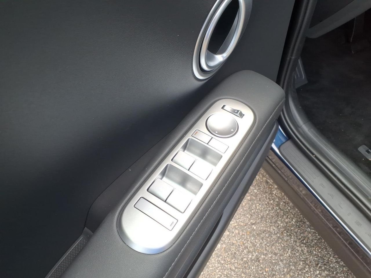 New 2026 Classy Blue Pearl Hyundai SE FWD image 23