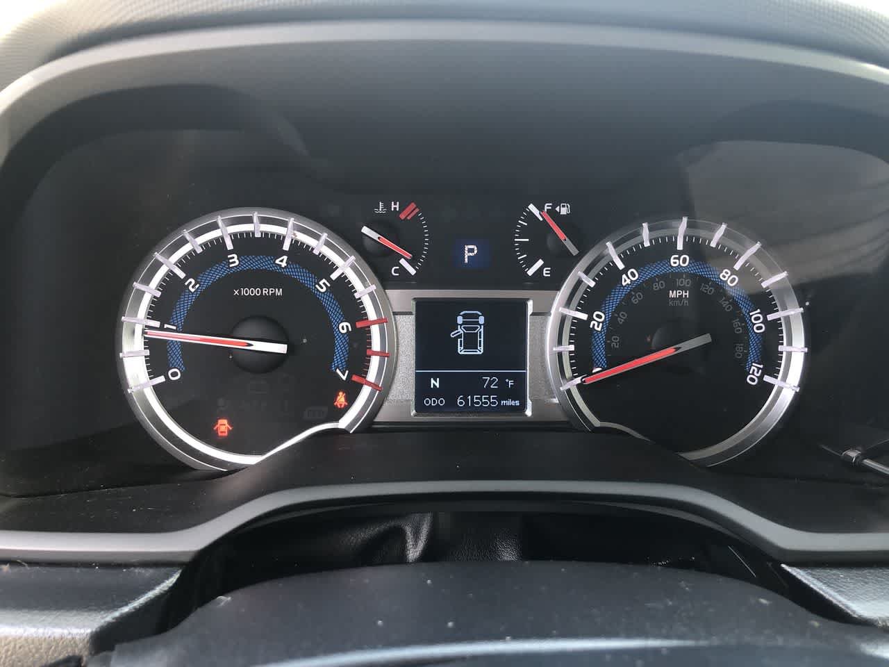 Used 2018 Super White Toyota SR5 Premium image 24