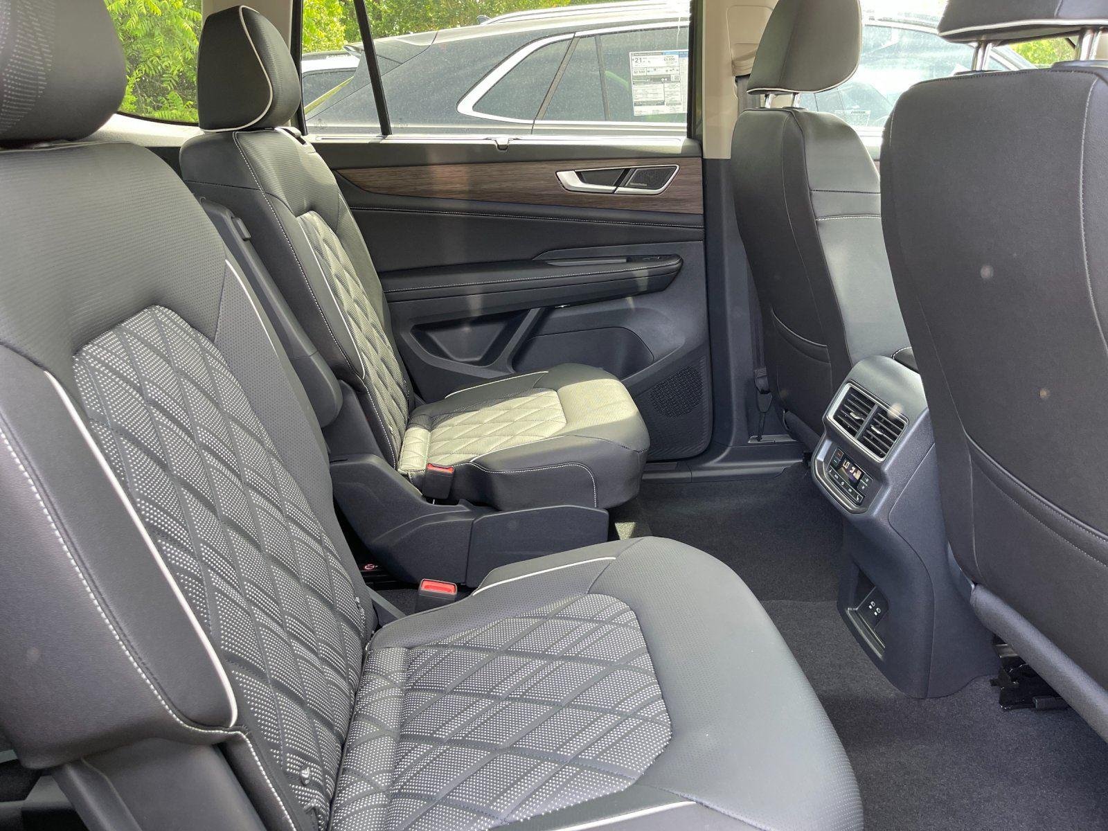 New 2026 Avocado Green Pearl Volkswagen 2.0T SEL Premium R-Line image 38