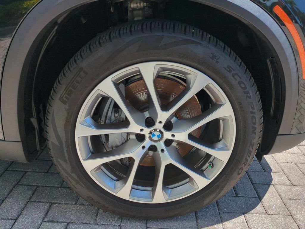 New 2026 Black Sapphire Metallic BMW xDrive50e image 11