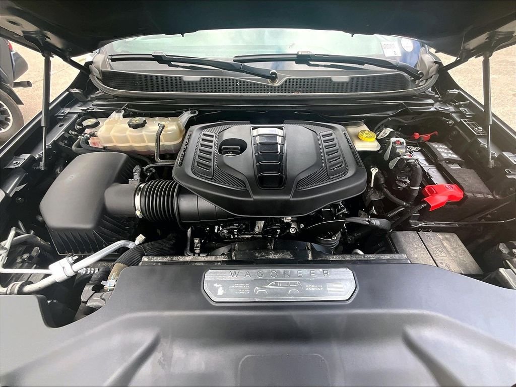 Used 2024 Gray Jeep Base image 30