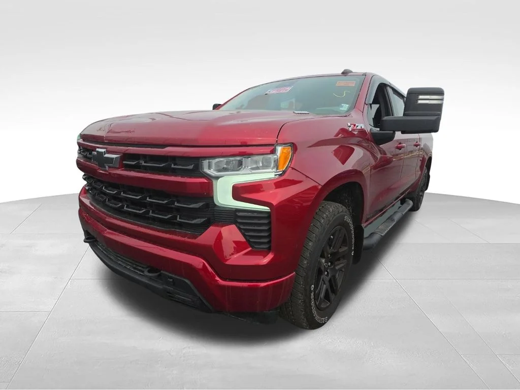 Used 2023 Red Chevrolet RST image 2