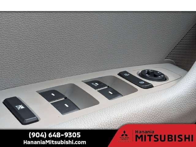 Used 2018 Black Hyundai SE image 24