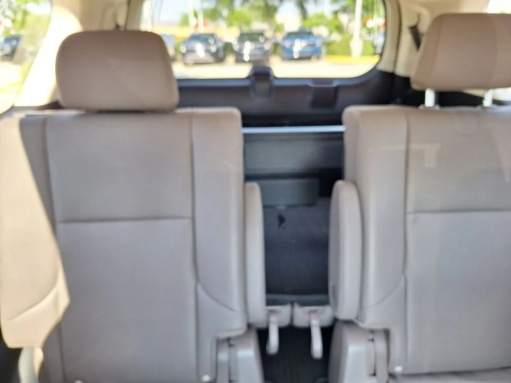 Used 2021 Blue Lexus 460 image 34