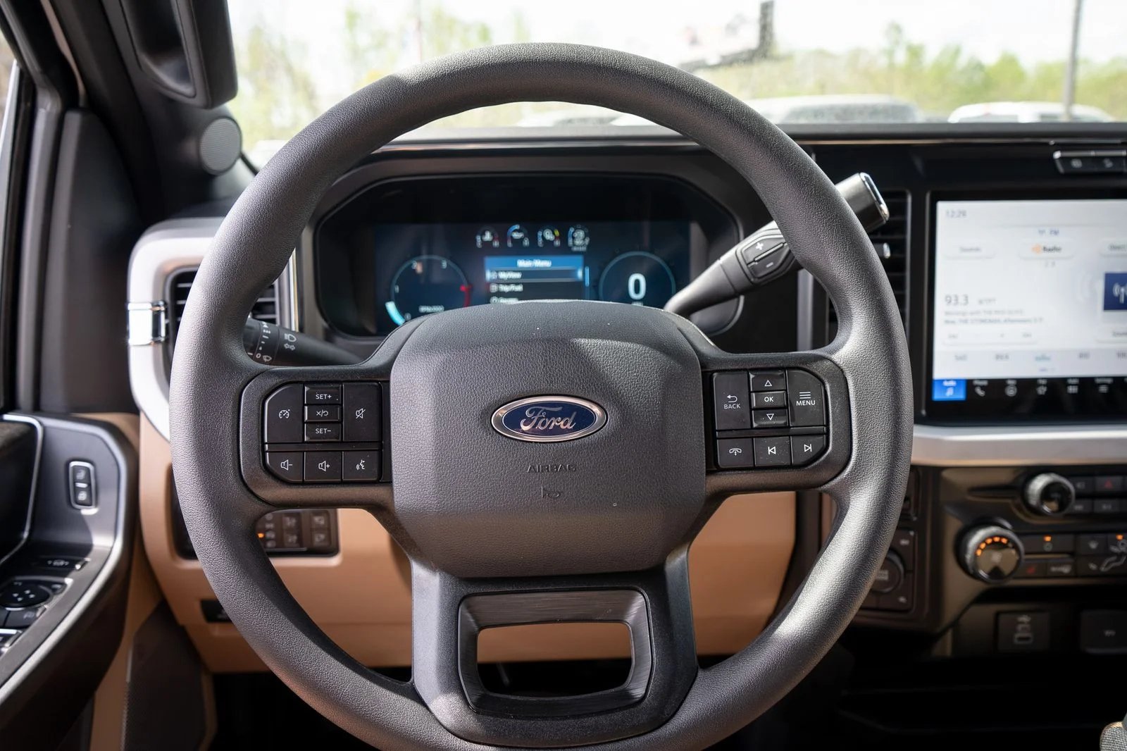 New 2026 Oxford White Ford F-350® XLT image 27