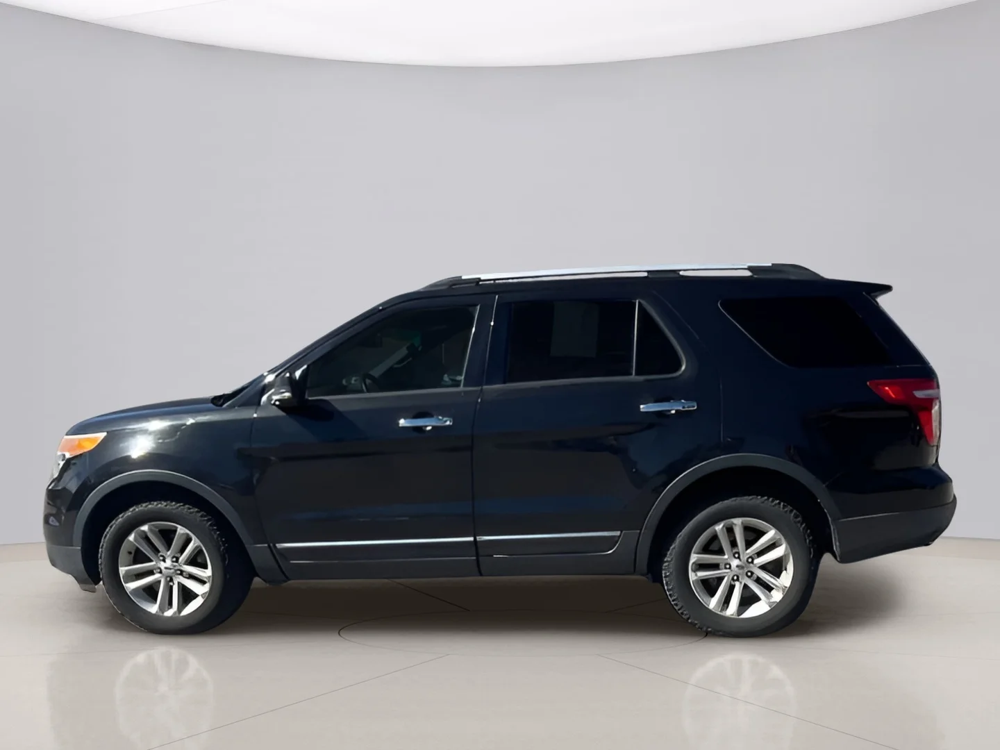 Used 2014 Black Ford XLT SPORT UTILITY 4D image 6