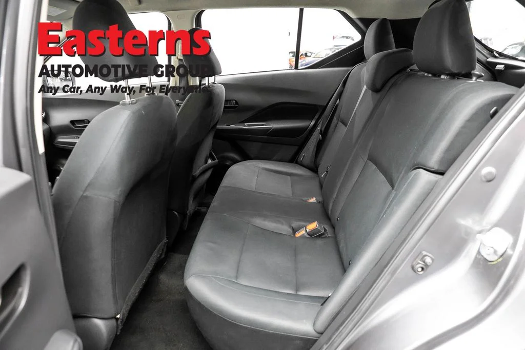 Used 2023 Gray Nissan S image 19