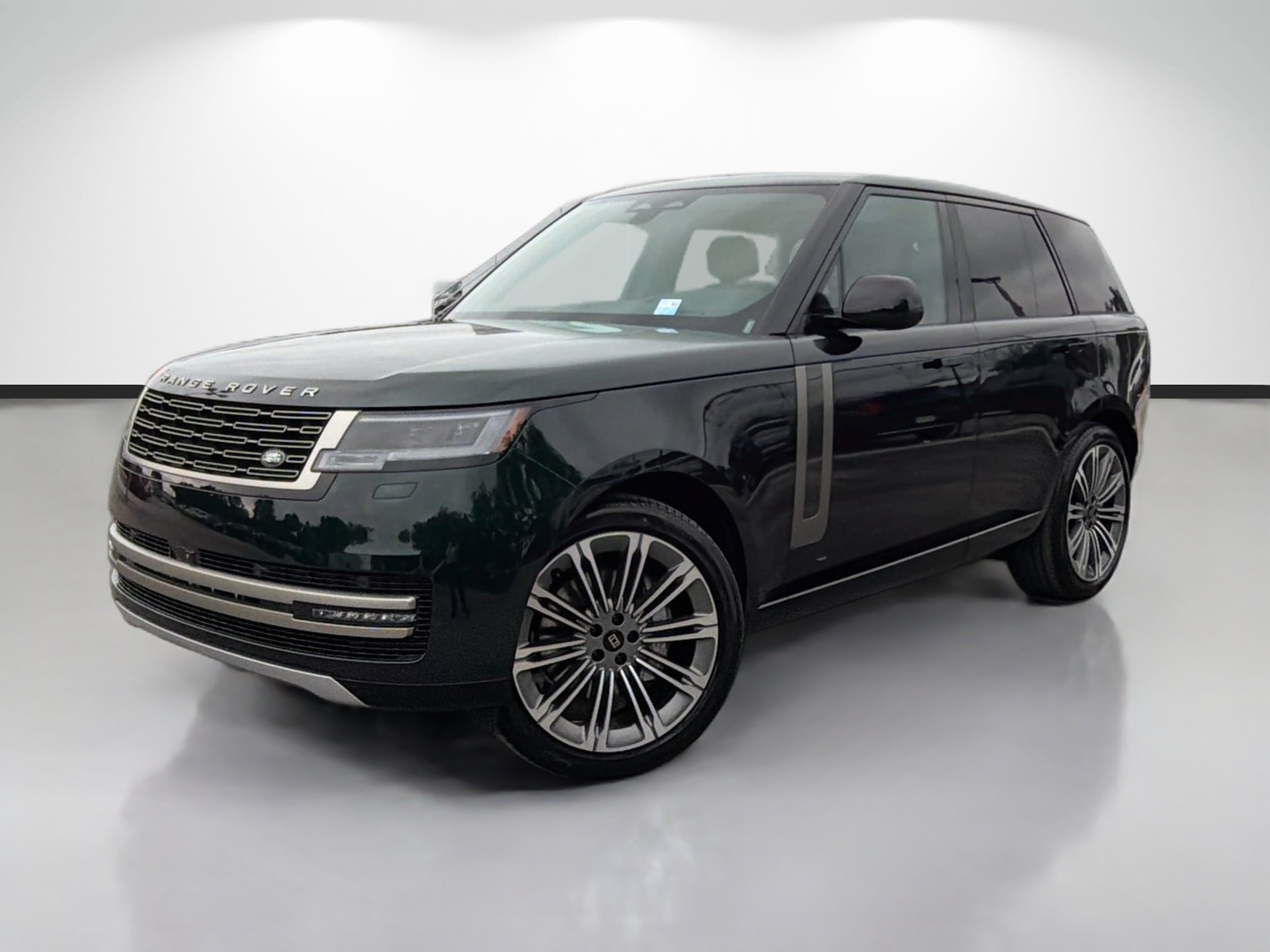 New 2027 British Racing Green LAND ROVER SE image 1
