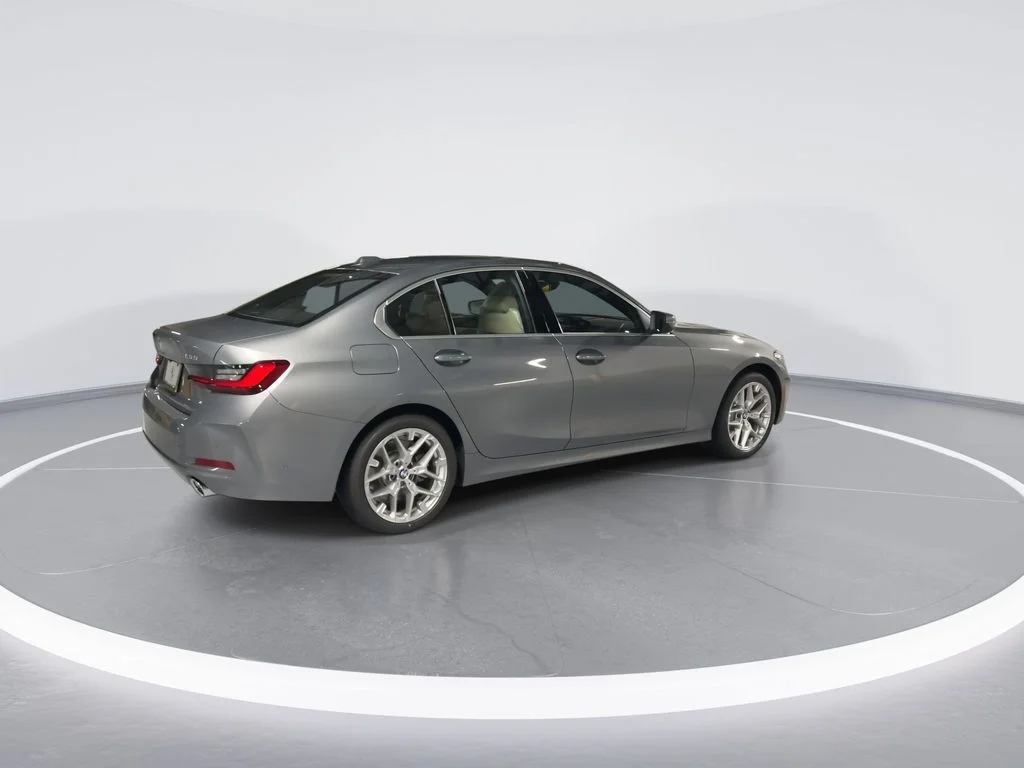 2025 BMW 3 Series 330i - Photo 8