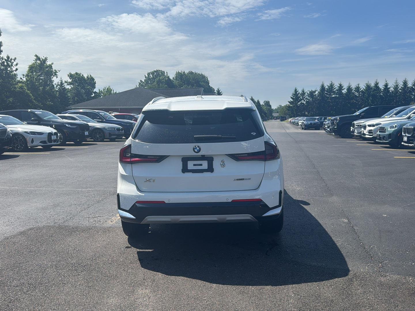 Used 2023 Alpine White BMW xDrive28i image 4