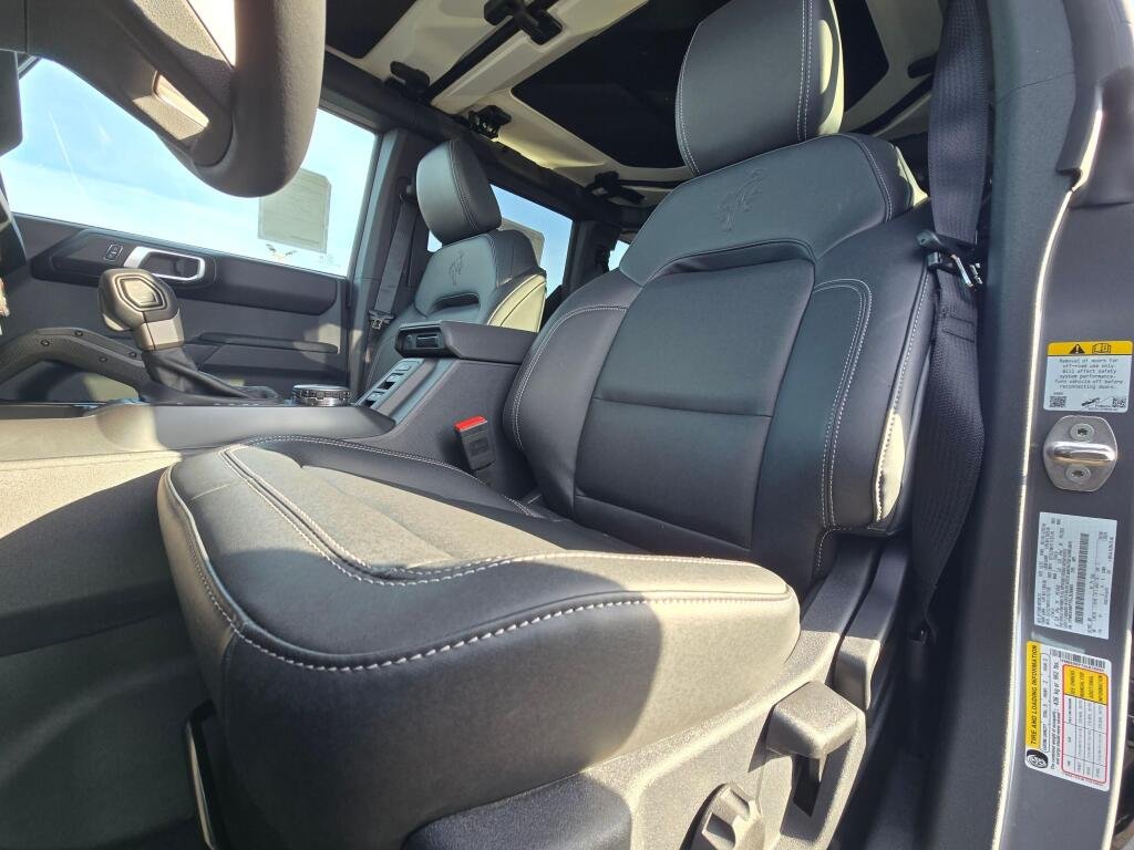 New 2025 Carbonized Gray Metallic Ford Badlands® image 18