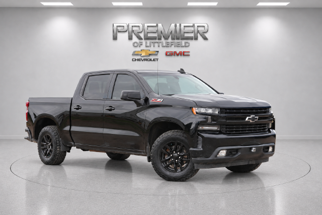 Used 2019 Black Chevrolet RST image 1