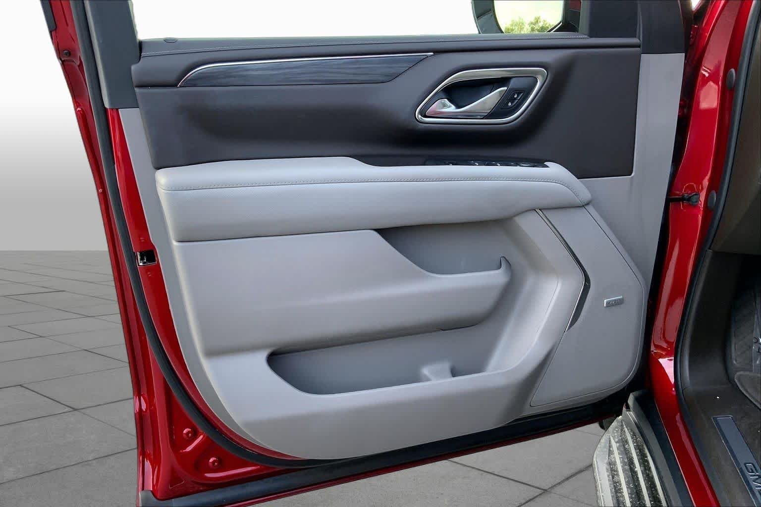 Used 2022 Cayenne Red Tintcoat GMC SLT image 19