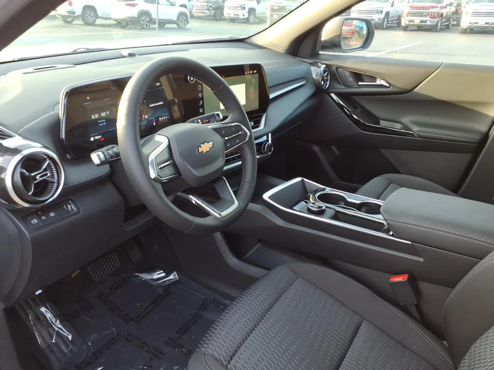 2027 Chevrolet Equinox LT - Photo 6