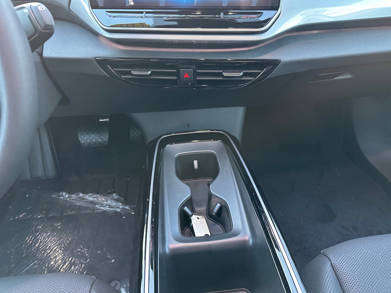 New 2026 Opal-White Volkswagen Pro S image 11