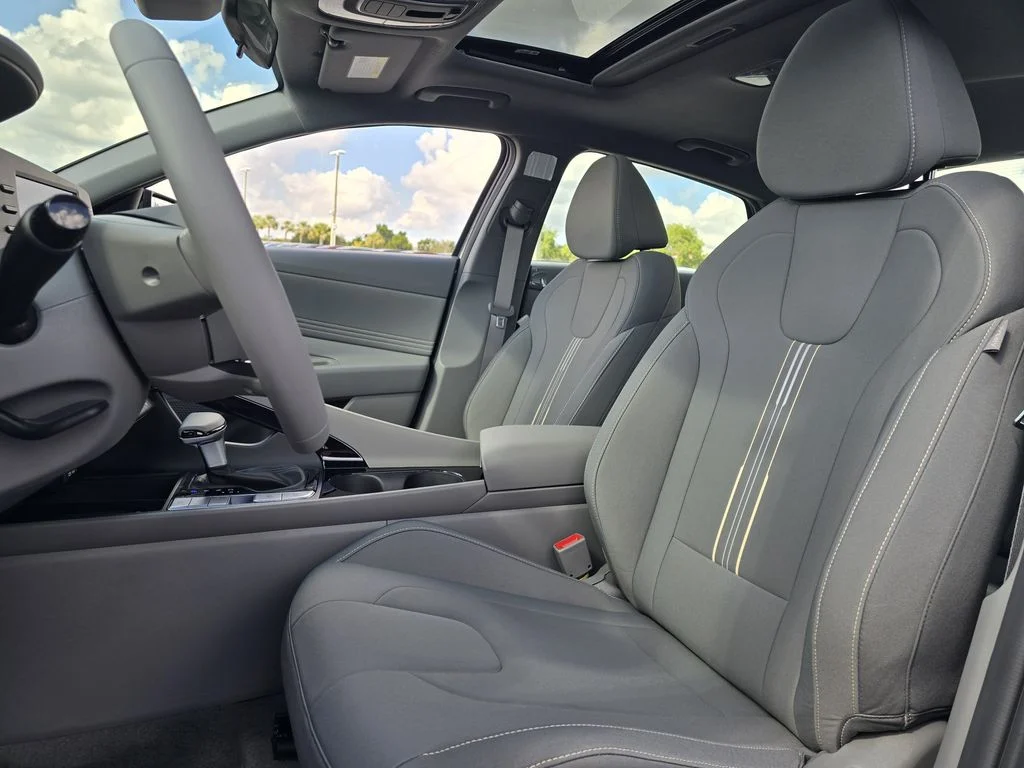 New 2026 White Hyundai SEL Sport image 15