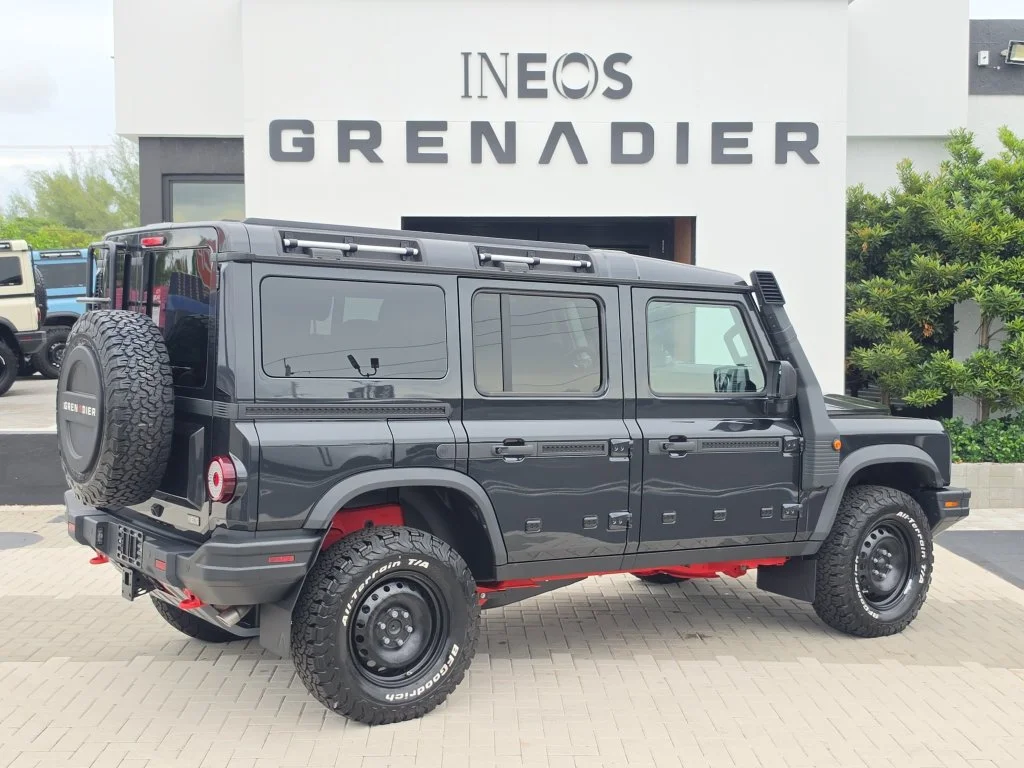 New 2026 Donny Gray Metallic INEOS Trialmaster Edition image 4