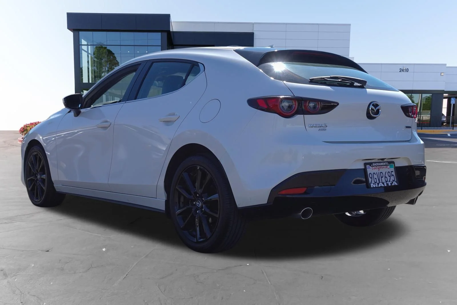Certified Used 2023 Snowflake White Pearl Mica Mazda 2.5 S Premium Package image 7