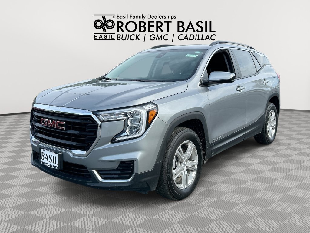 Used 2024 Gray GMC SLE image 1