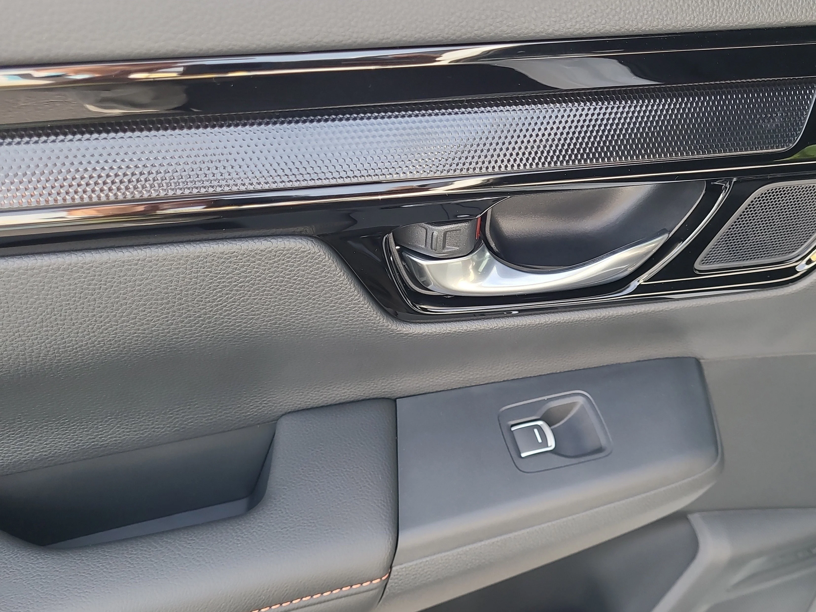 New 2026 Platinum White Pearl Honda Sport Touring image 21