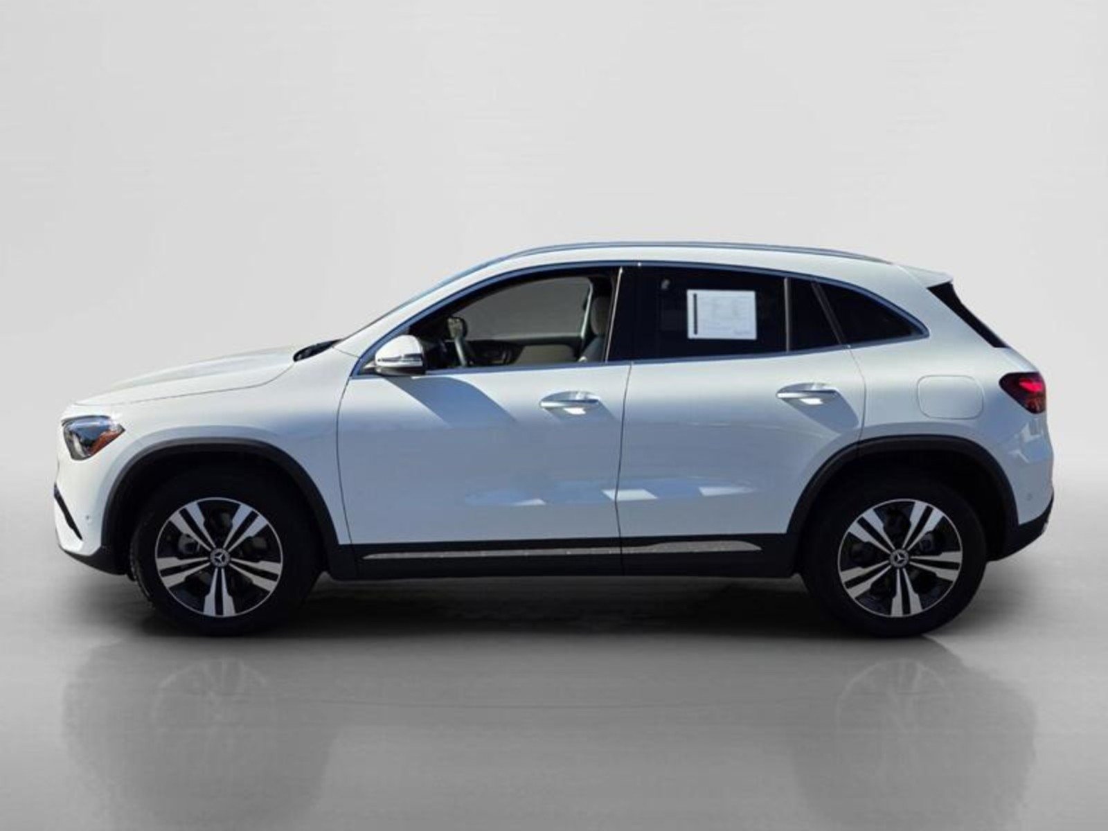 Certified Used 2026 Polar White Mercedes-Benz GLA 250 image 2
